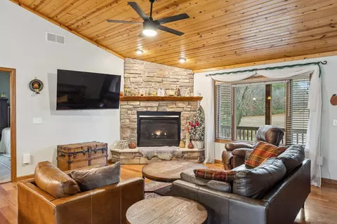 53959 Coon Bluff Road, Reedsburg, WI 53959