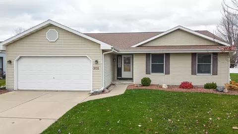 3725 Teal Ln, Janesville, WI 53546