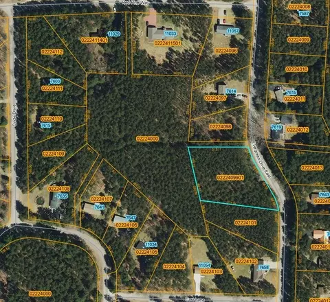 0222409901 Evergreen Dr, Waupaca, WI 54981