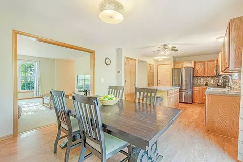 4654 Secret Garden Dr, Mcfarland, WI 53558