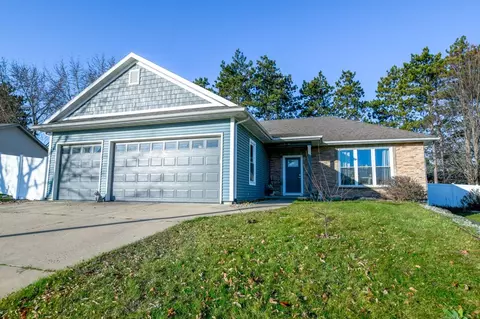 618 Evergreen Trl, Portage, WI 53901