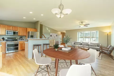 6281 Perrot Pl, Mcfarland, WI 53558