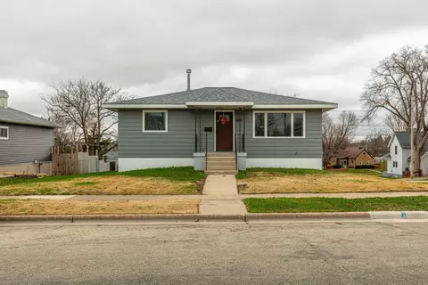829 10th St, Monroe, WI 53566