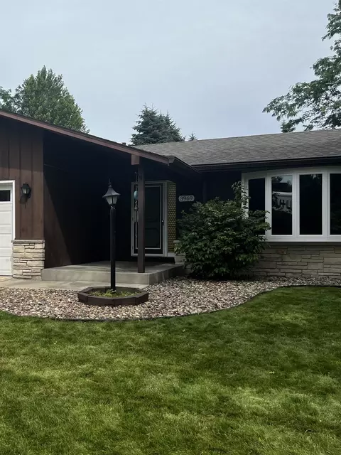 3969 Greenwood Ct, Sheboygan, WI 53081