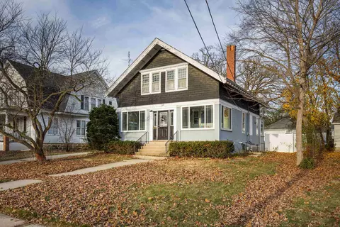 428 S Lewis St, Columbus, WI 53925