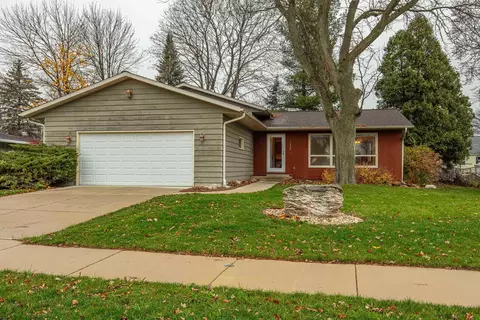 1032 Ring St, Sun Prairie, WI 53590