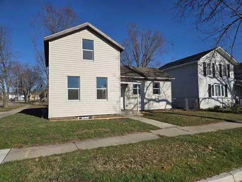 424 Johnson St, Janesville, WI 53545