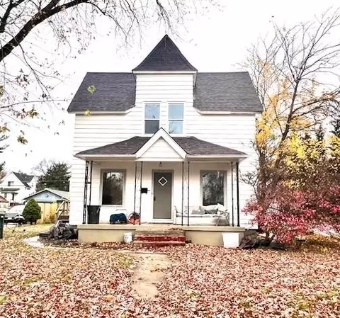 321 Robert St, Fort Atkinson, WI 53538