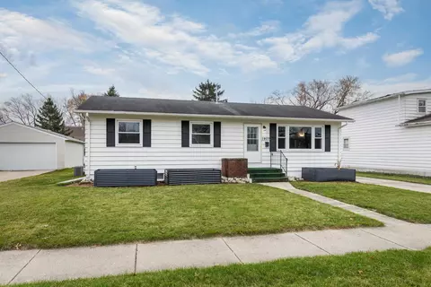 1409 Hamilton Ave, Janesville, WI 53548