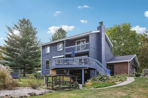 1074 Tinkham Trl, Baraboo, WI 53913