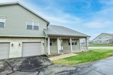 223 Hometown Ave #25, Fall River, WI 53932