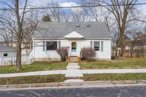 3302 Harvey St, Madison, WI 53705