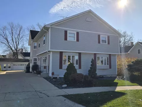439-441 S Dickason Blvd, Columbus, WI 53925