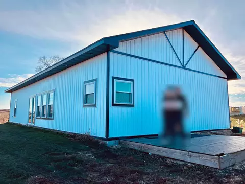 6745 Highway 35 81, Lancaster, WI 53813
