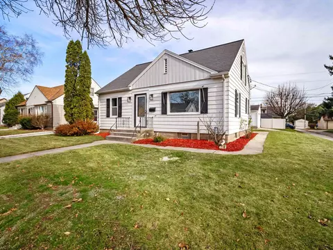1643 S 22nd St, Sheboygan, WI 53081