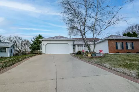 1770 Apple Dr, Sun Prairie, WI 53590