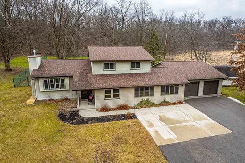 n9157 Old Madison Road, New Glarus, WI 53574