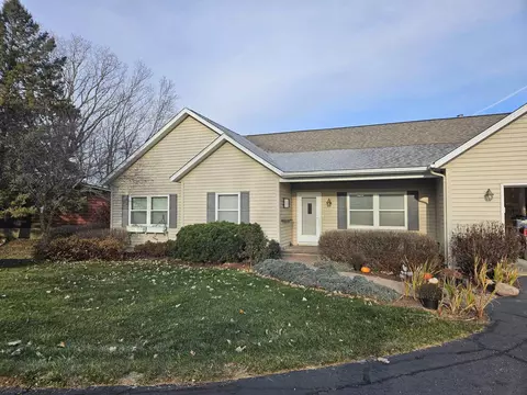 11 A42 Par Ct, Apple River, IL 61001