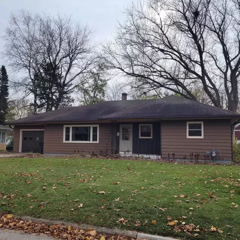 522 Dodge Ct, Lake Mills, WI 53551