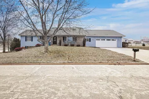 503 Prairie Hills Dr, Dodgeville, WI 53533