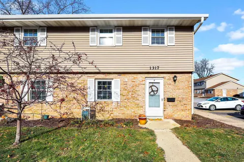 1317 Tompkins Dr #F, Madison, WI 53716