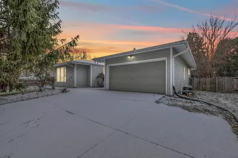 4401 Travis Ter, Madison, WI 53711