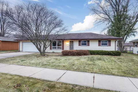 2718 Mt Zion Ave, Janesville, WI 53545