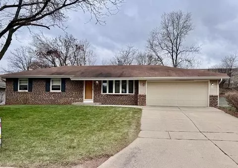 1017 Somerset Dr, Janesville, WI 53546