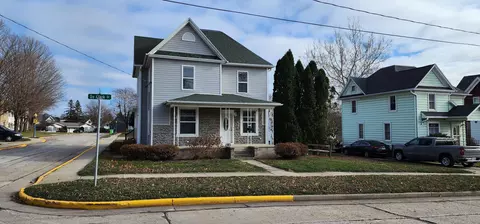 305 De Clark St, Beaver Dam, WI 53916