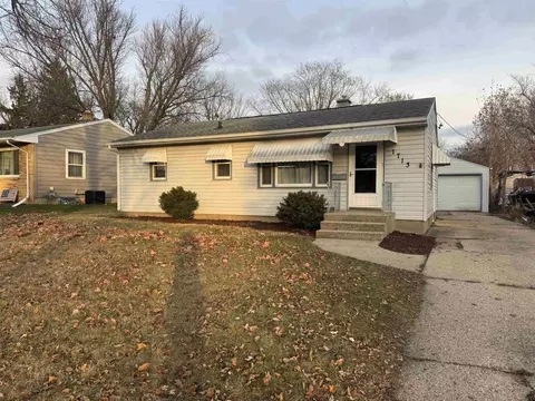 1713 Johnson St, Beloit, WI 53511
