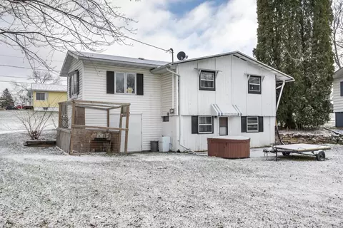 895 Camp St, Platteville, WI 53818