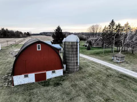w6041 County Road B, Jefferson, WI 53549