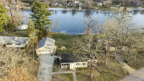e12076 Grubers Grove Road, Prairie Du Sac, WI 53578