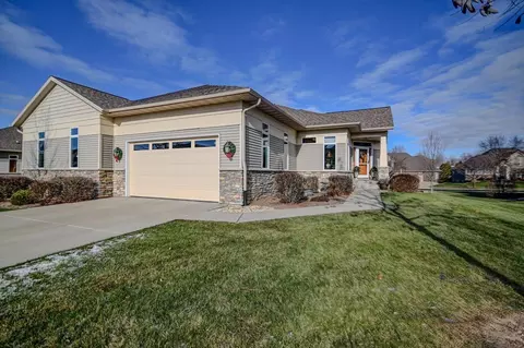 431 Grandview Dr, Waunakee, WI 53597