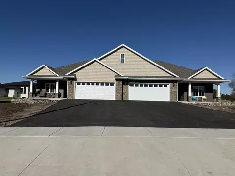 3143 S Bartells Dr, Beloit, WI 53511
