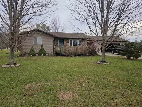 37160 Seymour Dr, Prairie Du Chien, WI 53821