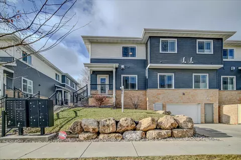 1921 N Windsor Ave, Cottage Grove, WI 53527