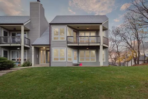 103 Ski Ct, Madison, WI 53713