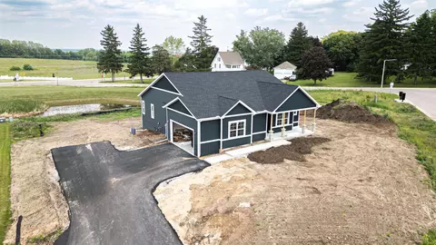313 Teri Lee Ln, Orfordville, WI 53576