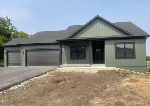 305 Teri Lee Ln, Orfordville, WI 53576