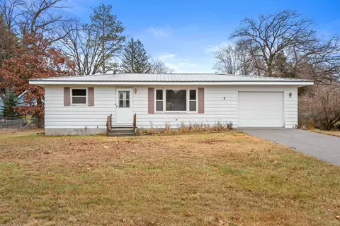 504 Raymond St, Friendship, WI 53934