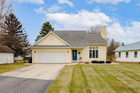583 Edgerton Rd, Edgerton, WI 53534