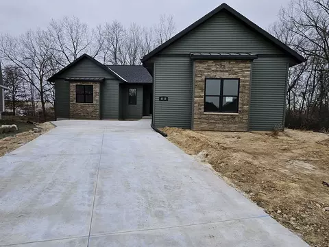4218 Crested Owl Ln, Madison, WI 53718