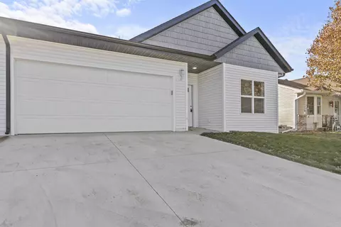 602 E Madison Ave #12, Milton, WI 53563