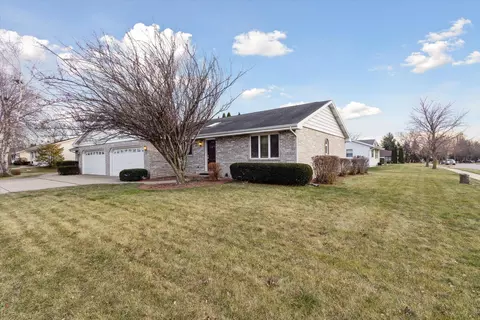 3204 Thames Ln, Janesville, WI 53546