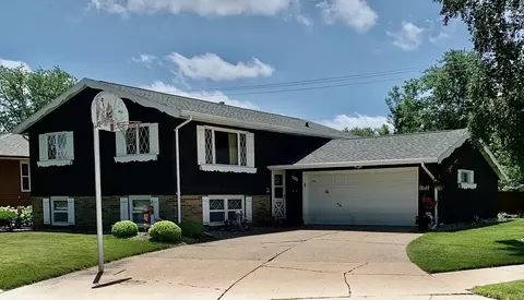2604 4th St, Monroe, WI 53566
