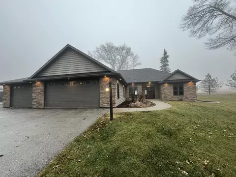 w10692 Shaky Lake Road, Hortonville, WI 54944