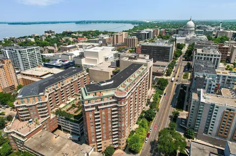 360 W Washington Ave #906, Madison, WI 53703