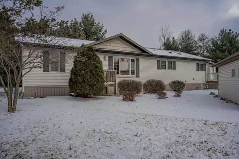 n8280 Shady Lane, New Lisbon, WI 53950