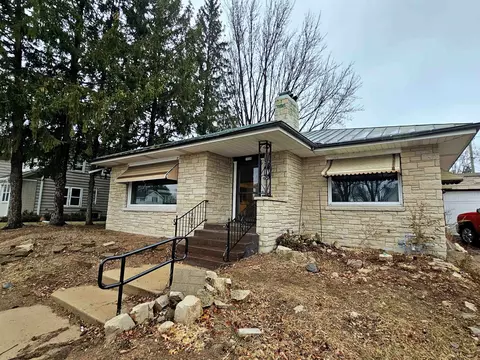 1028 W Main St, Princeton, WI 54968